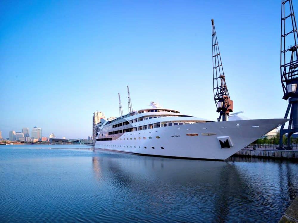 A unique yacht hotel in London
