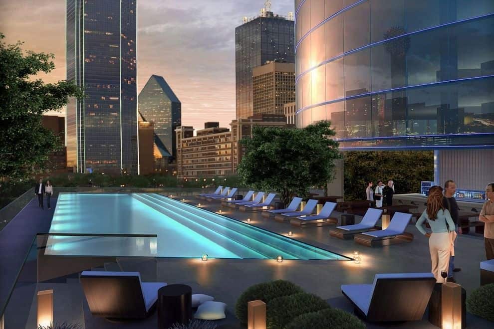 An open swimming pool at Omni Dallas Hotel in Dallas