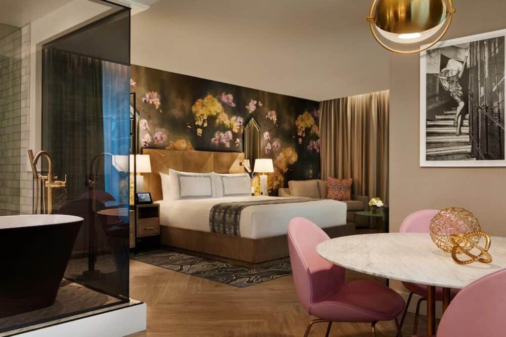 Chic boutique hotel in Vancouver