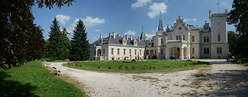 Nádasdy Mansion - places to visit in Hungary