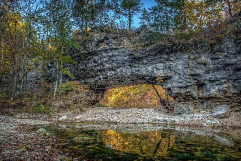 Dynamic What Can Be Seen In Two Places In Missouri Image in 4K Dynamic What Can Be Seen In Two Places In Missouri Image in 4K