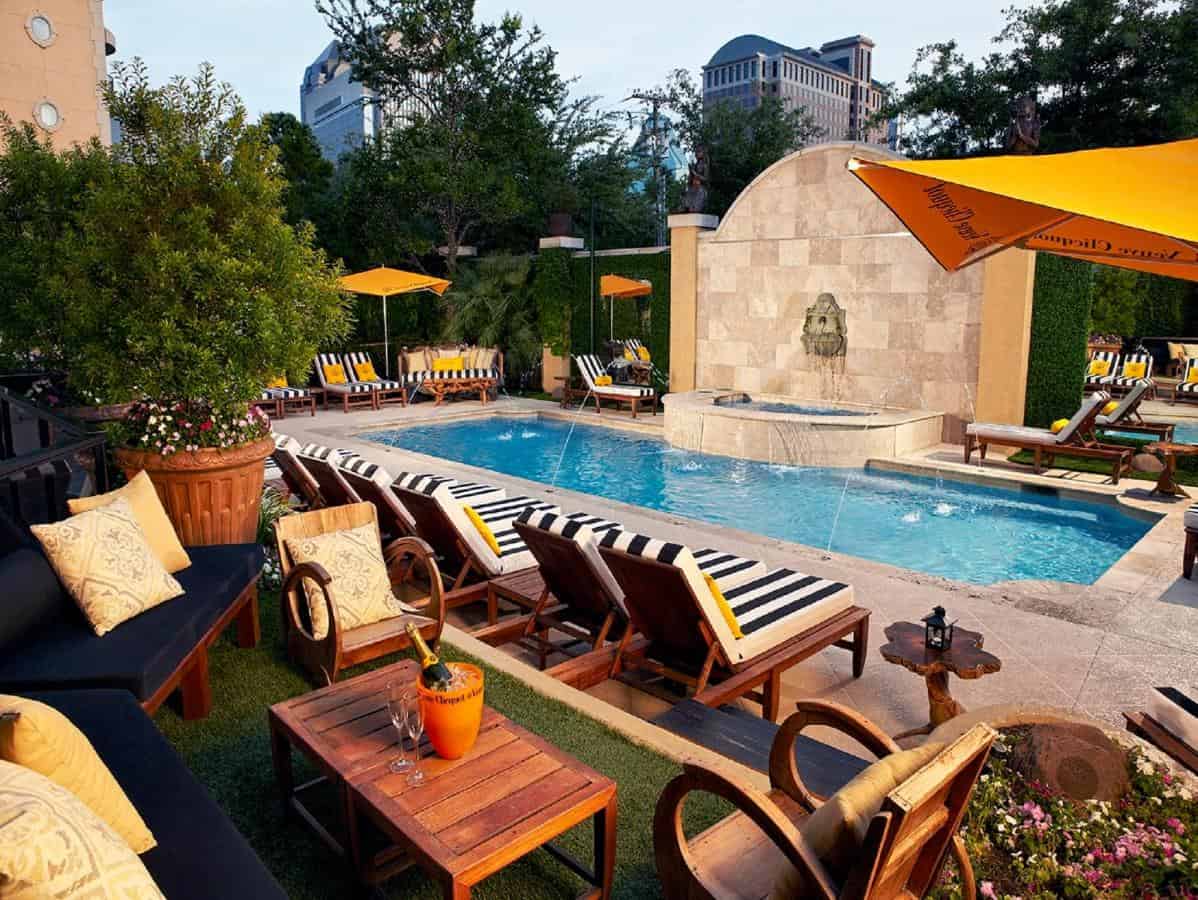 Swimming pool in the Hotel ZaZa In Dallas