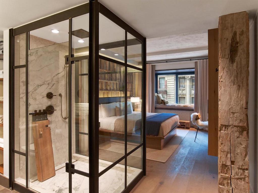 Rustic-chic hotel in NYC