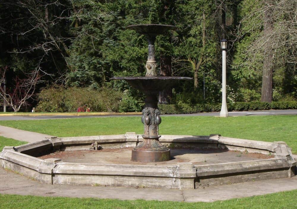 Chiming Fountain Portland