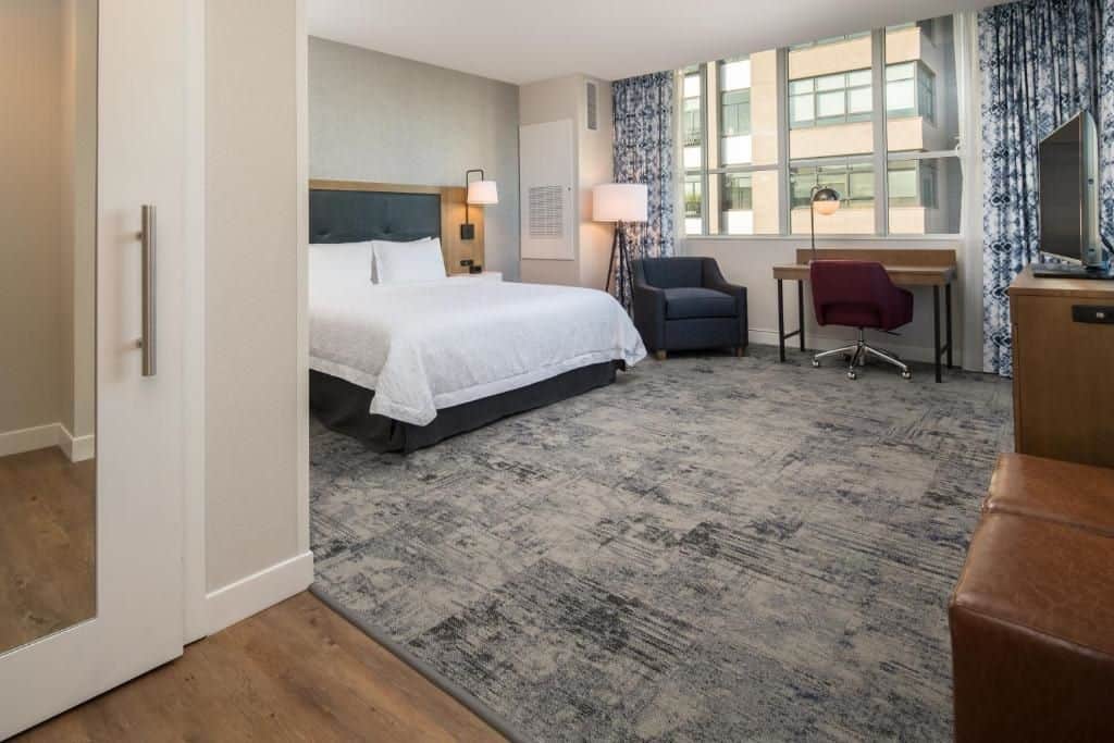 Hampton Inn & Suites by Hilton - Portland-Pearl District