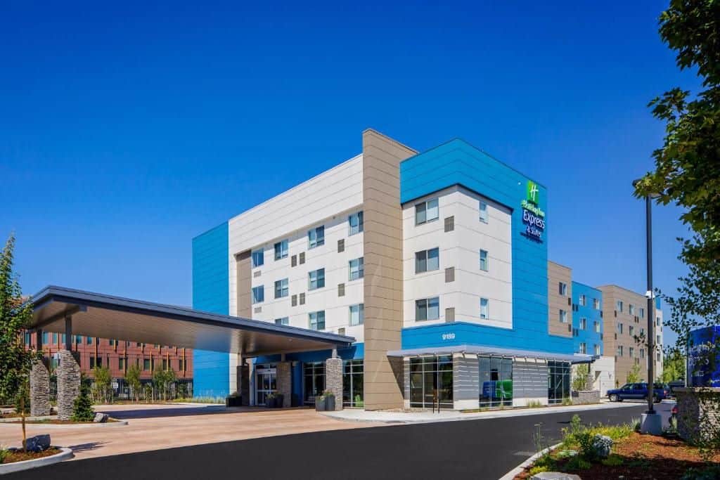 Holiday Inn Express & Suites Portland Airport - Portland1