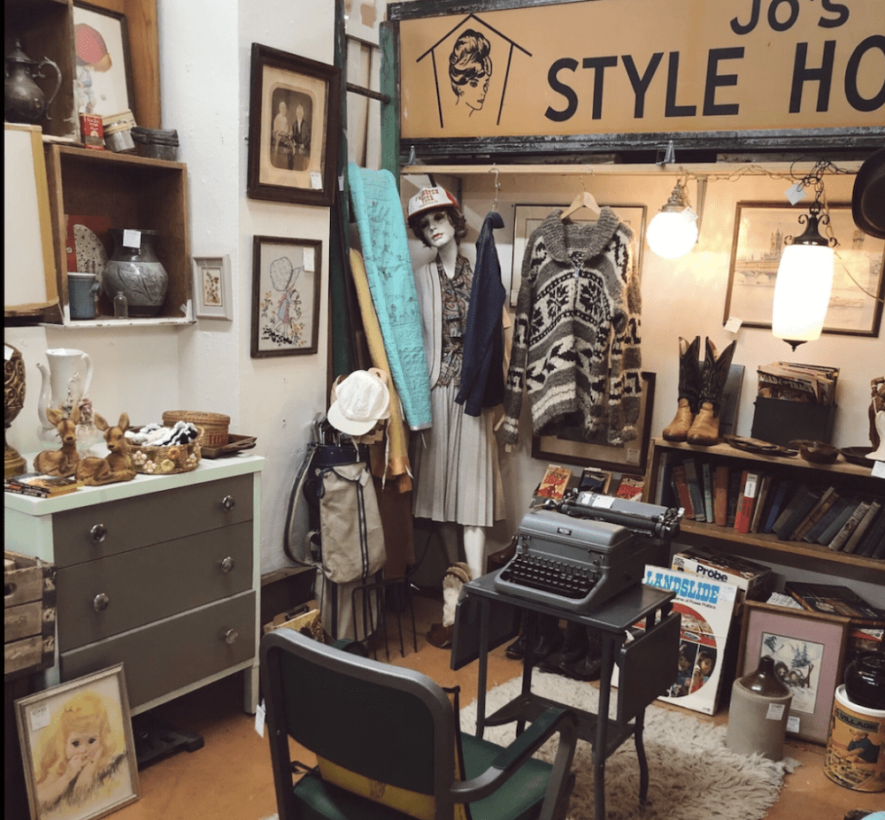 Vintage Stores SouthEast Neighborhood