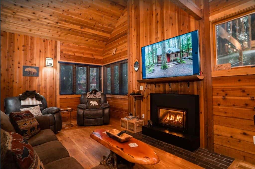 Mt. Hood Cabin with hot tub and close to hiking, skiing and outdoor adventuring1 - Oregon