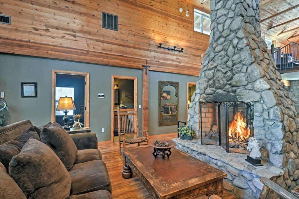 Flagstaff Cabin with Fireplace and Fire Pit on 5 Acres - AZ1
