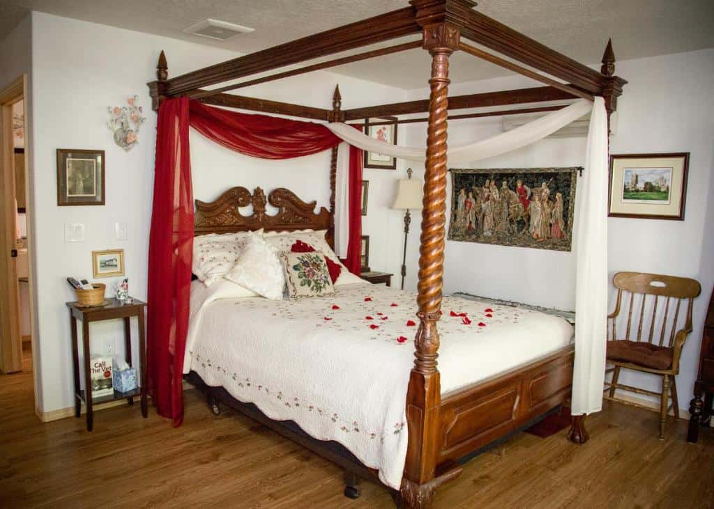 Red Horse Bed and Breakfast - Albuquerque NM1