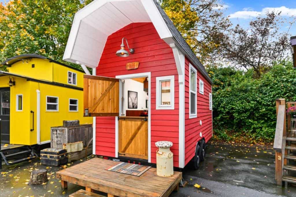Tiny Digs Barn House - Portland