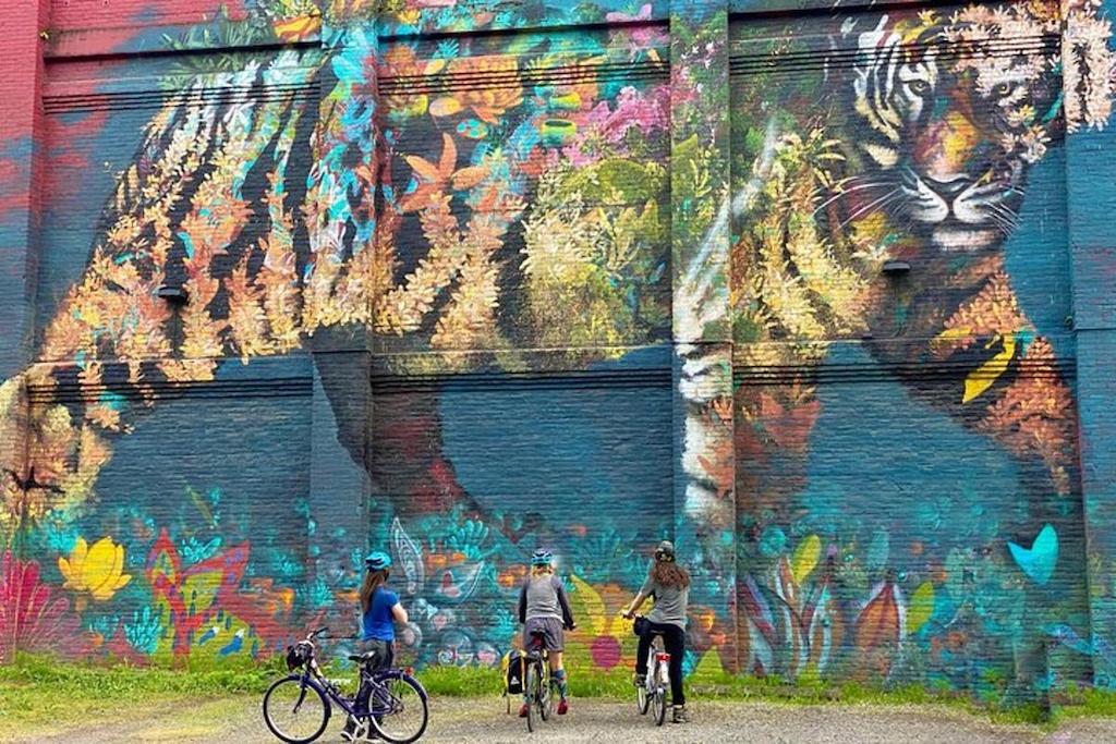 Tur cu bicicletă în arta stradală din Portland