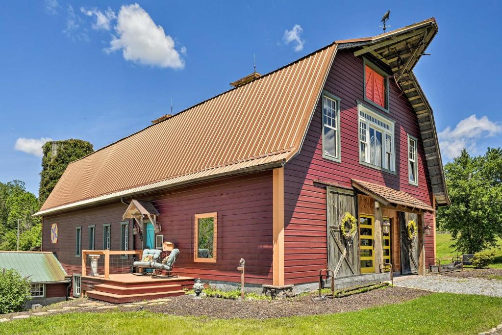 Historic Winston-Salem Guest Barn on Farm! - NC