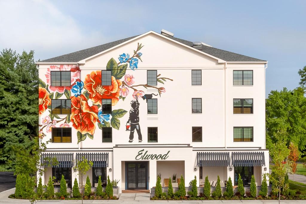 Elwood Hotel & Suites - a unique boutique hotel in Lexington