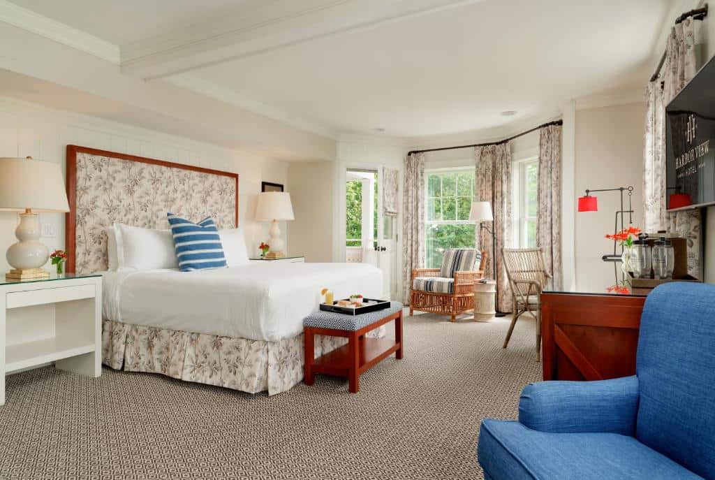 Harbor View Hotel - an upscale hotel located in the heart of historic Edgartown1