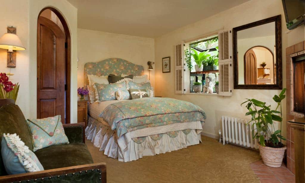 Old Monterey Inn - a charming and cozy B&B1