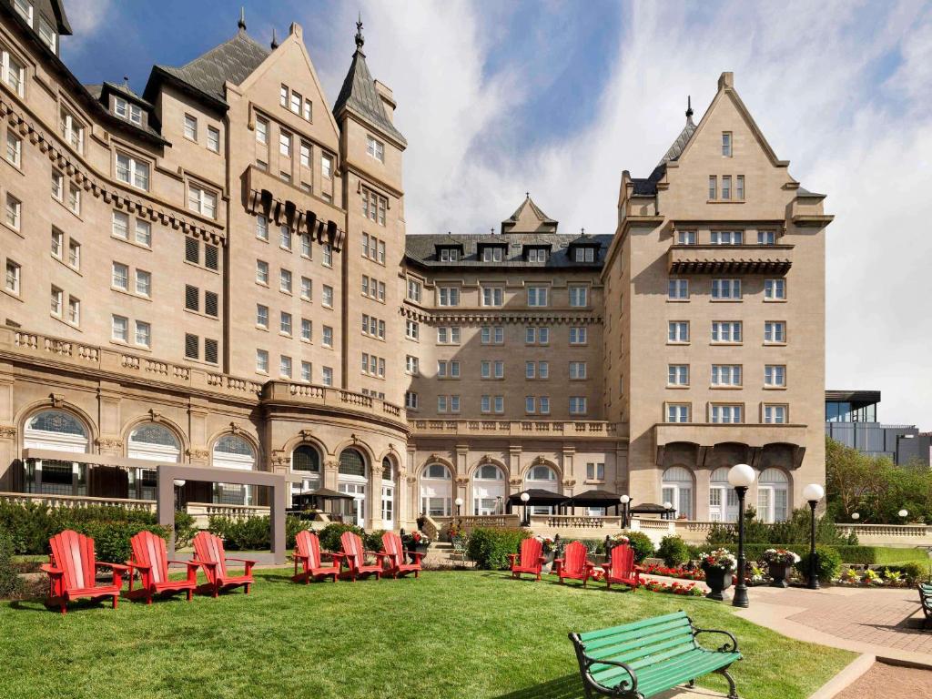  The Fairmont Hotel Macdonald - one of the most Instagrammable hotels in Edmonton