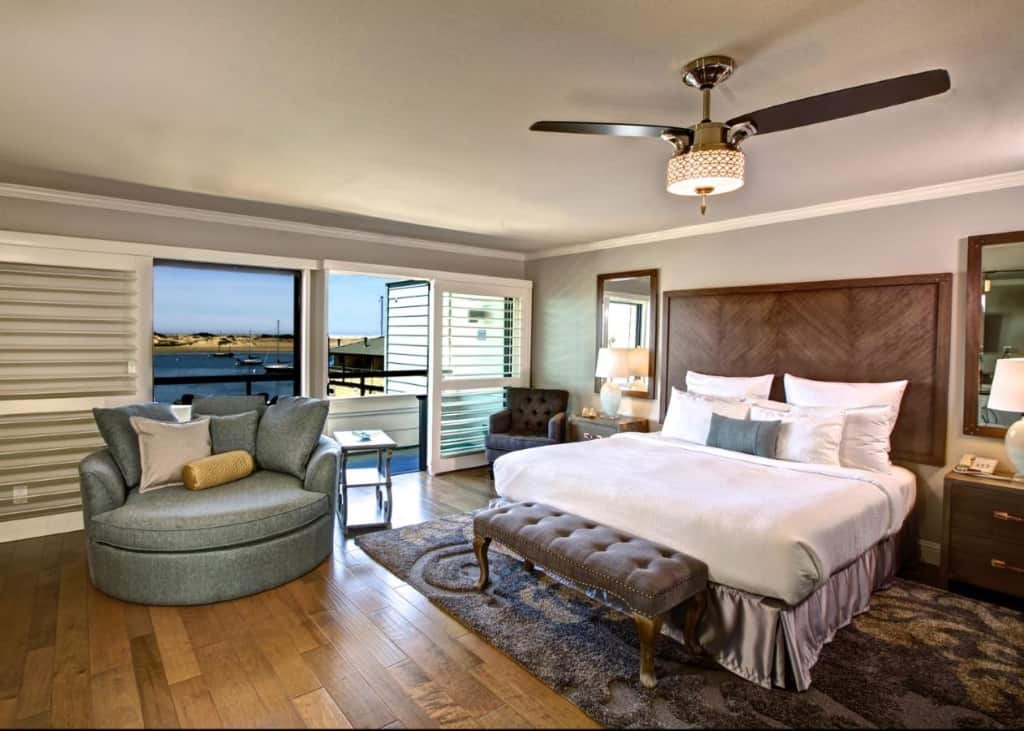 456 Embarcadero Inn & Suites - a tranquil, stylish and upscale hotel where guests can experience a relaxing stay