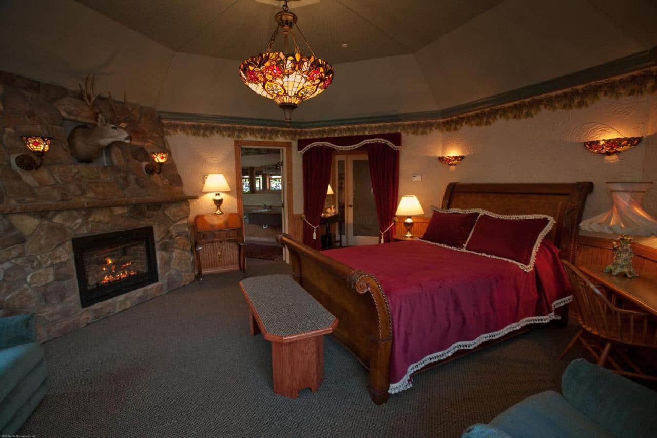 Beaver Valley Lodge - a historic and cozy lodge1