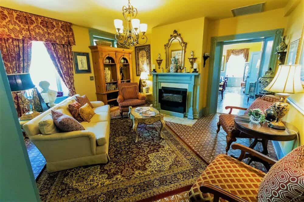 Casa de Solana Bed and Breakfast - a colorful, kitsch, and romantic inn to stay