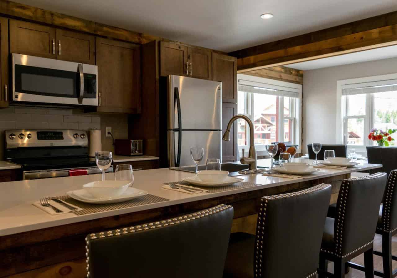 Lake Placid Inn: Residences - a newly renovated rustic and elegant self catering accommodation with outdoor BBQ facilities