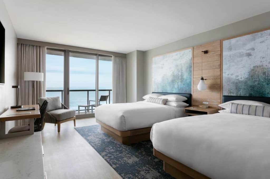 Marriott Virginia Beach Oceanfront - a modern, cool and instagrammable hotel located near the famous Virginia Beach boardwalk 