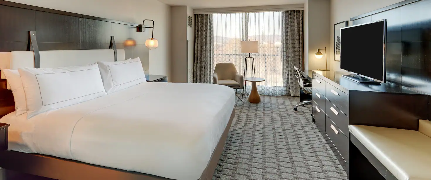 The Chattanoogan Hotel, Curio Collection by Hilton - a cozy and modern hotel1