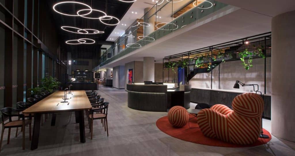 Aloft Perth - a stylish, sleek and modern hotel with a vibrant social scene perfect for Millennials and Gen Zs