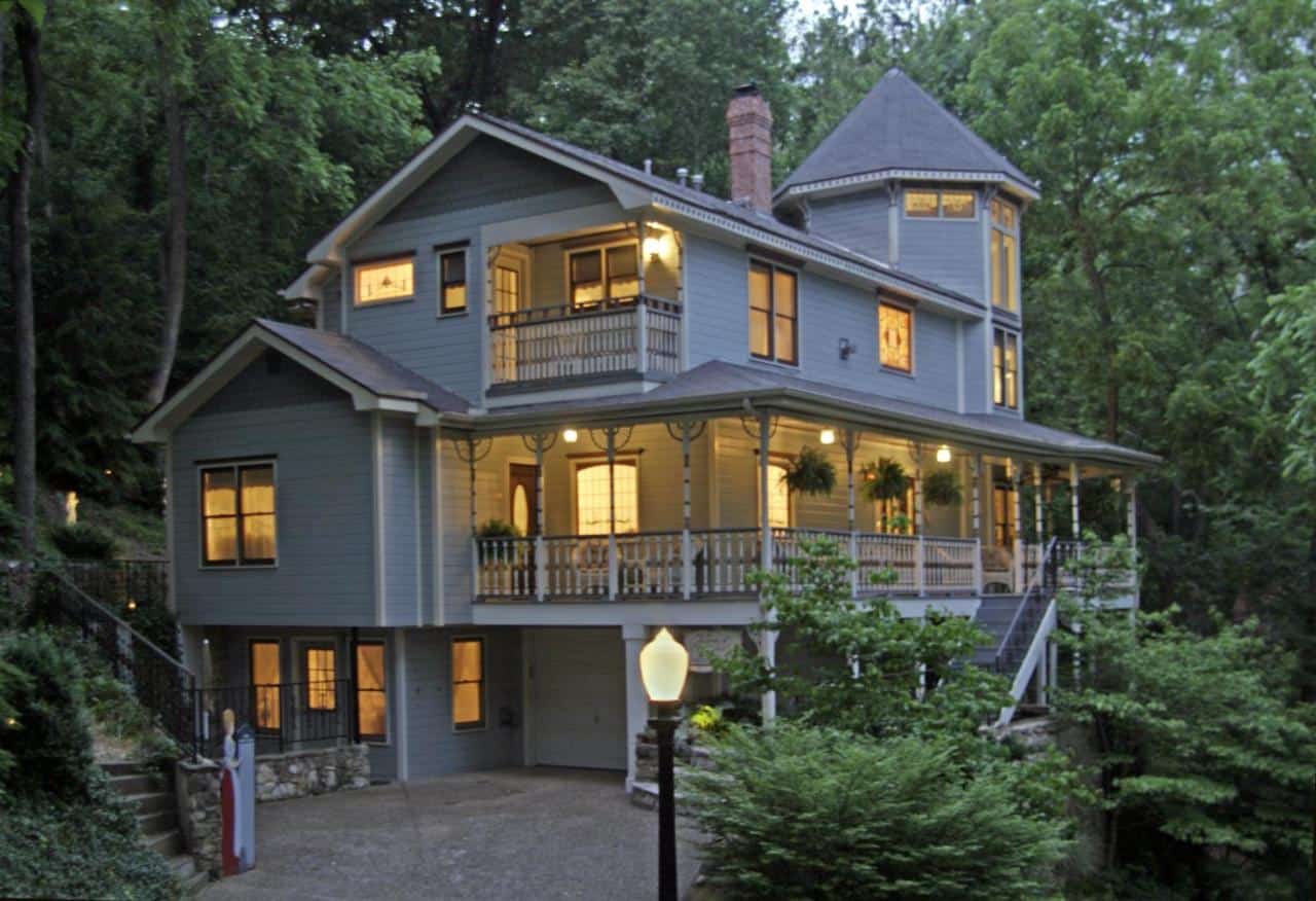 Arsenic and Old Lace Bed & Breakfast Inn - an upscale B&B