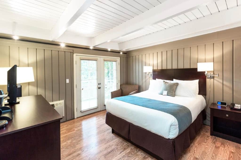 Earthbox Inn & Spa - a cool, classic and stylish accommodation featuring a spa, hot tub and the only heated indoor pool in Friday Harbor