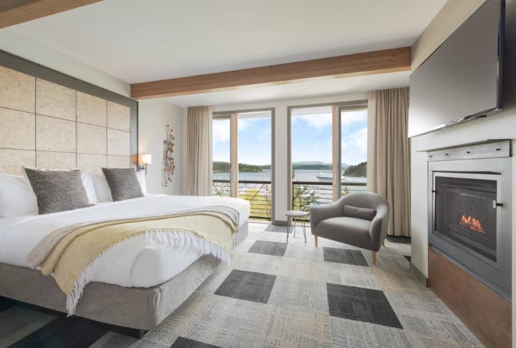 Friday Harbor House - a modern, sleek boutique hotel offering panoramic views of the San Juan Channel and a close location to popular attractions