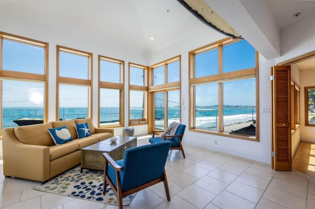 Luxury Beachfront Penthouse Walk to the Beach Restaurants Entertainment - a chic, contemporary and hip accommodation where guests can enjoy watching picturesque sunsets over the ocean