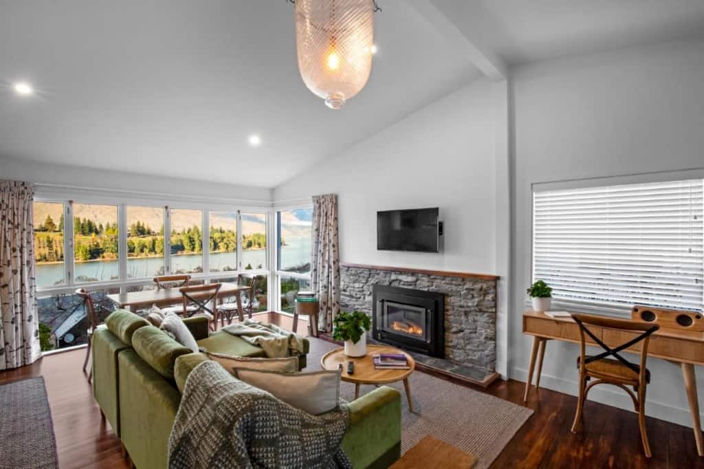 Stay of Queenstown - a tranquil, modern and bright boutique accommodation within walking distance of the town center and beaches of Lake Wakatipu
