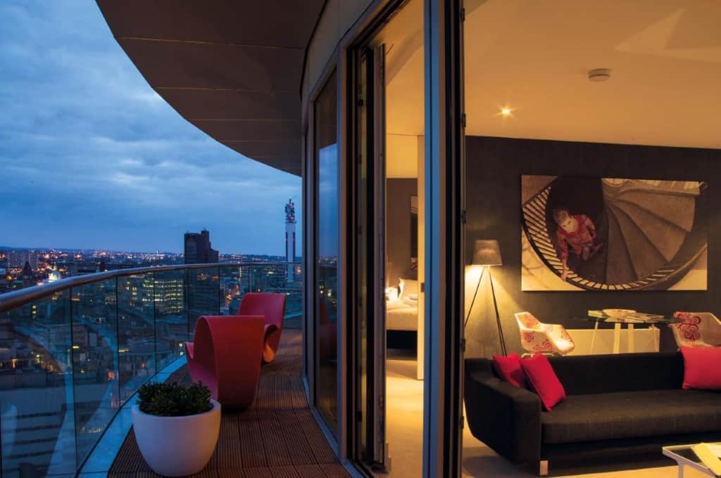 Staying Cool At Rotunda - a hip and quirky-chic accommodation perfect for a couple's romantic city break getaway