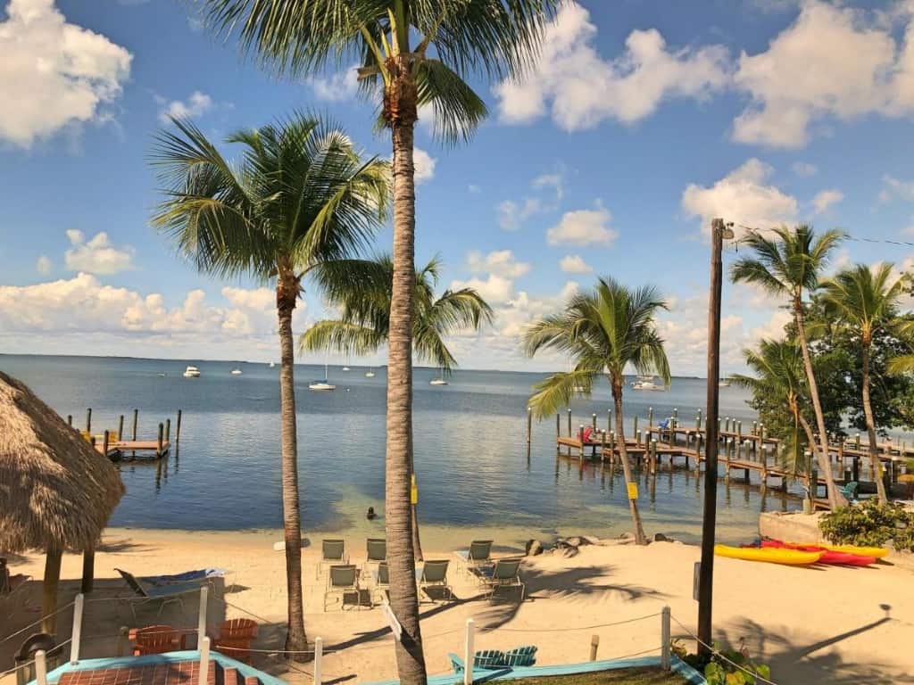 The Pelican Key Largo Cottages - a charming and bright accommodation providing free kayaks and a close location to attractions