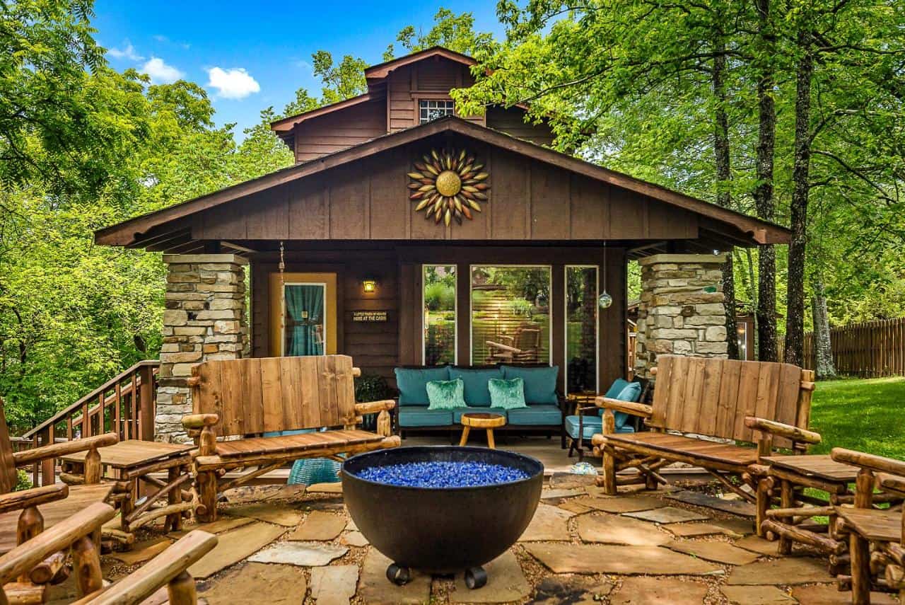 The Woods Cabins - a colorful, kitsch, and stylish inn to stay in Eureka Springs2