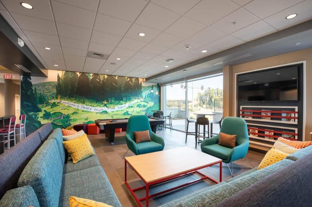Tru By Hilton Eugene, Or - a trendy, fun and vibrant hotel in close proximity to several hiking and biking trails