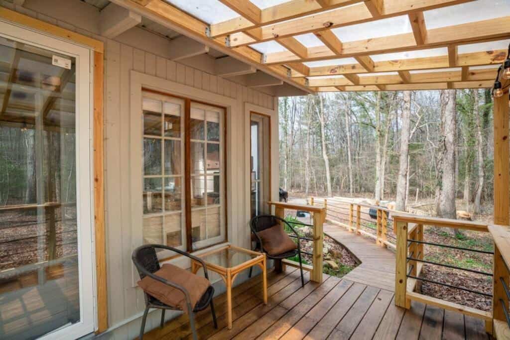 Art, Beauty and Nature: a Woodland Retreat - quirky holiday accommodation in Chapel Hill, NC