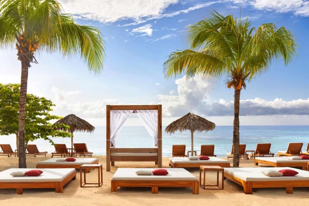 Breathless Montego Bay - a unique, trendy and upscale resort perfect for partying Millennials and Gen Zs