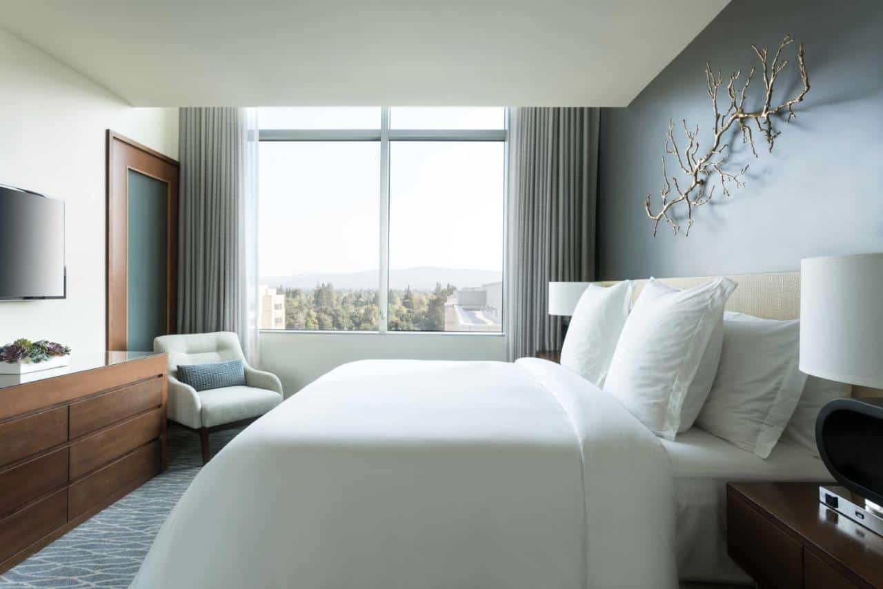 Four Seasons Hotel Silicon Valley at East Palo Alto - an upscale boutique hotel1