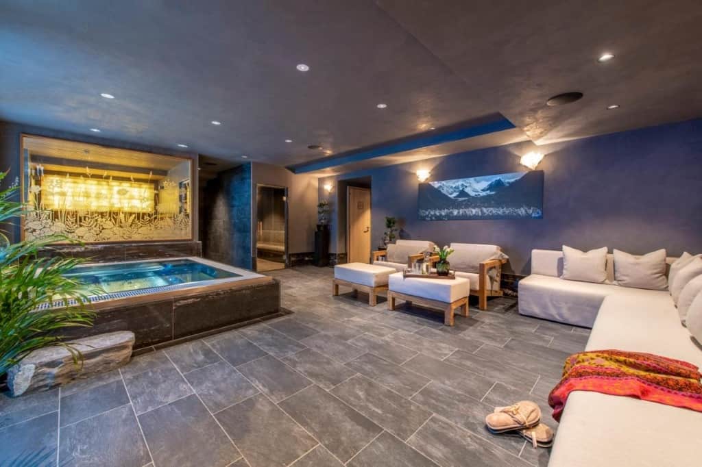 Hôtel de Verbier - a newly renovated, trendy and upscale hotel featuring a wellness center, sauna and hot tub