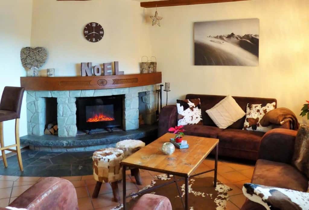 Hotel la Rotonde - a quaint, chalet-style and classic hotel in close proximity to the main town square