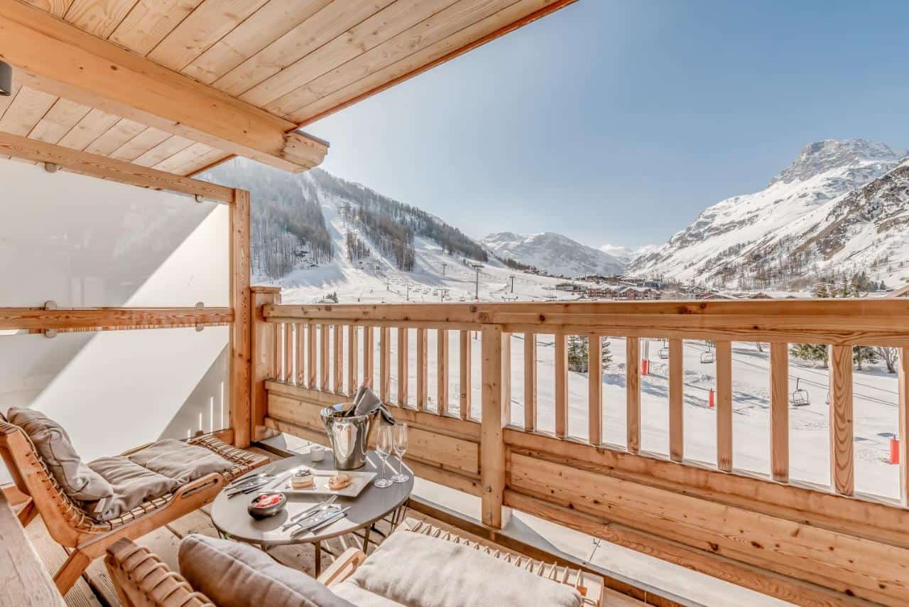 Le Yule Hotel & Spa - a stunning place to stay in Val d’Isere2