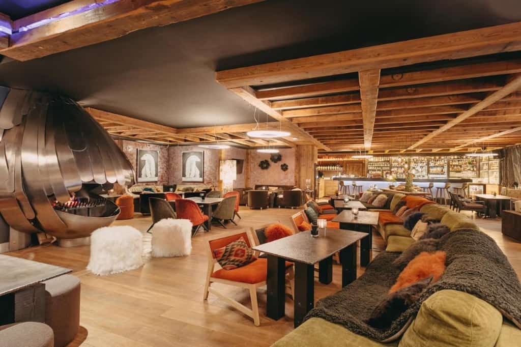 Les Suites – Maison Bouvier - one of the first 5-star hotels in Tignes where guests can enjoy a contemporary, upscale and rustic-chic stay