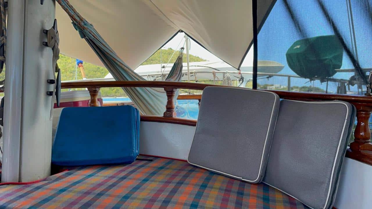 St Thomas Bnb on Sailboat Ragamuffin incl meals water toys - a cool and unusual accommodation2