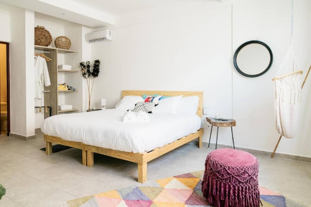 dewl estudios & residences THE KAHLO - a hip, bright and quirky accommodation within walking distance of Los Fundadores Park