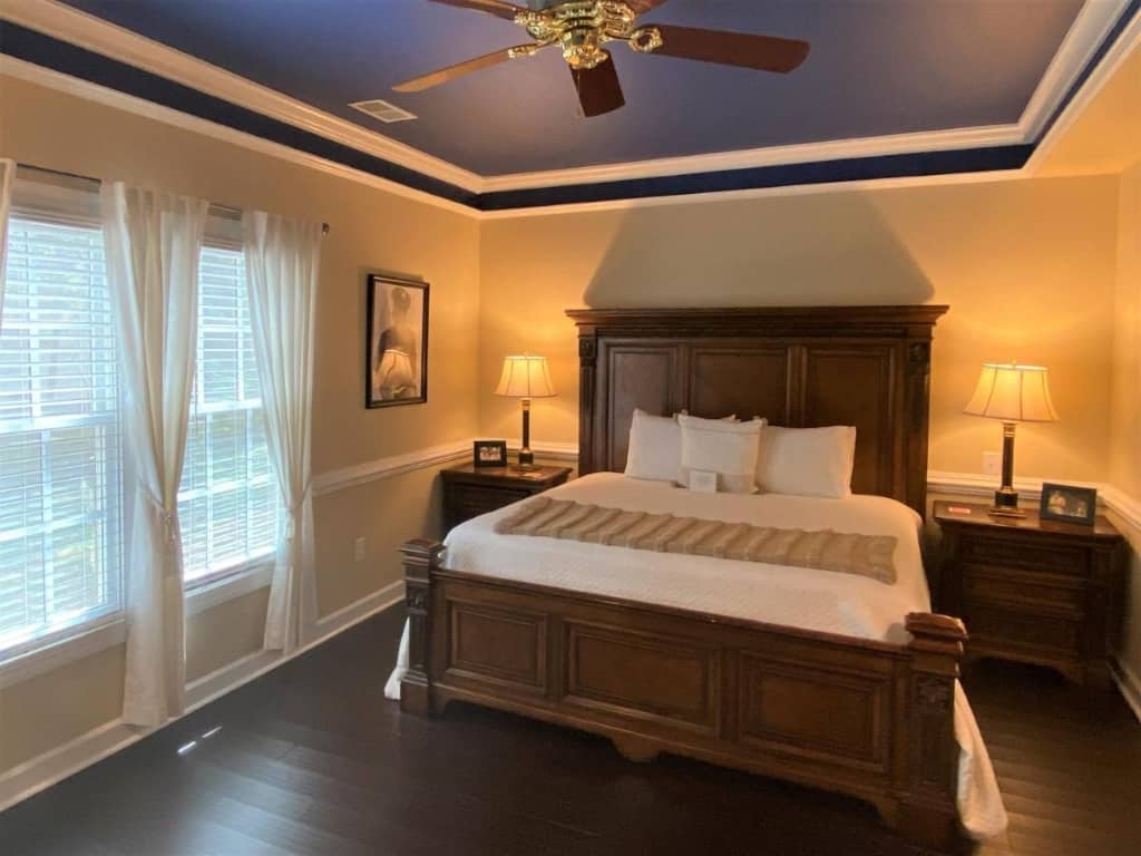 A Williamsburg White House Inn - a beautiful, elegant and romantic B&B offering guests a complimentary full breakfast every morning