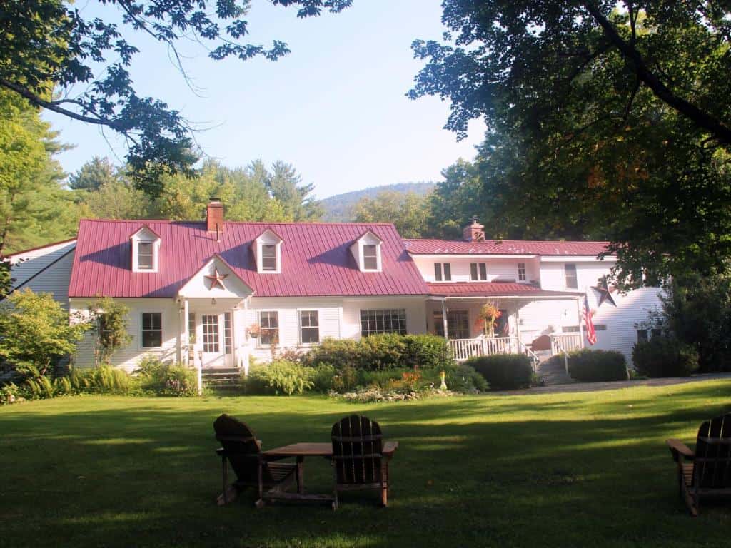 Buttonwood Inn on Mount Surprise - a country inn-style B&B