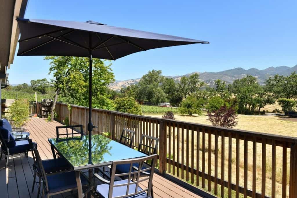 Calistoga Vineyard Getaway - a family-friendly, spacious and bright accommodation providing Insta-worthy views of the surrounding vineyards and mountain