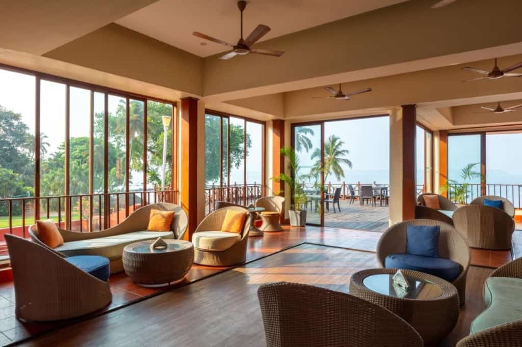 Cidade De Goa - IHCL SeleQtions - a newly renovated, elegant and bright resort with on-site shopping and a poolside bar